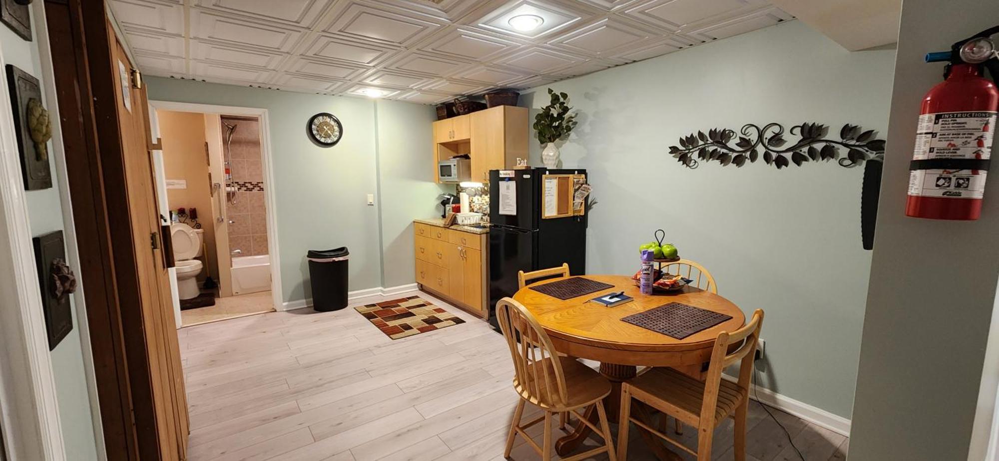 Comfortable, Spacious, 1Bdrm Basement Apartment, Sleeps 4 Milton Exterior photo